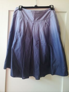 St. John's Bay Periwinkle Blue Ombre Knee Length Skirt Sz 8 -- 100% Cotton